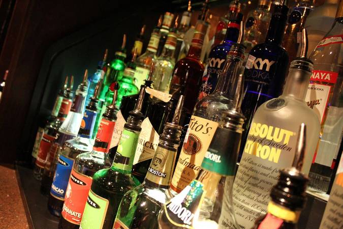 玉米白酒一起吃吗(白酒玉米能一起吃么)