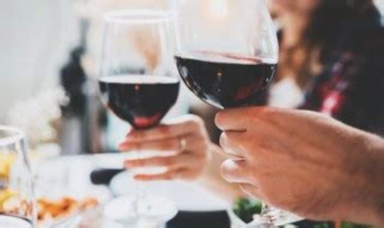 怎么区分红酒和干红,红酒和葡萄酒有区别吗