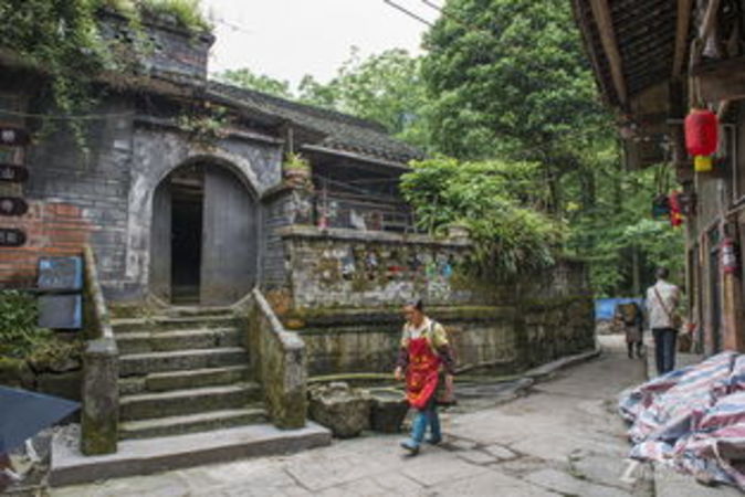 洪雅县高庙镇坑陶多少钱(洪雅县高庙镇坑陶酒怎么样)