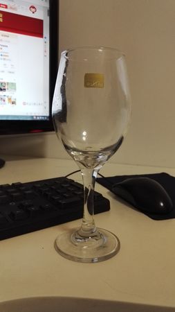 什么牌子的红酒杯(红酒杯哪个牌子)