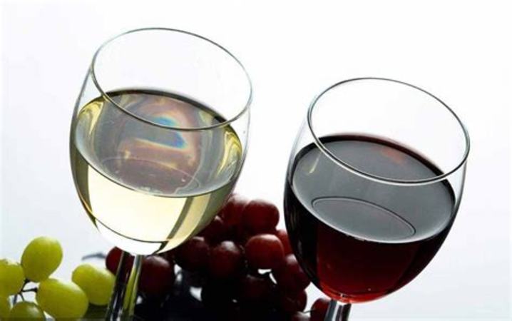 葡萄酒怎么有玻璃一样的酒渣,红酒瓶底部的凹槽越深